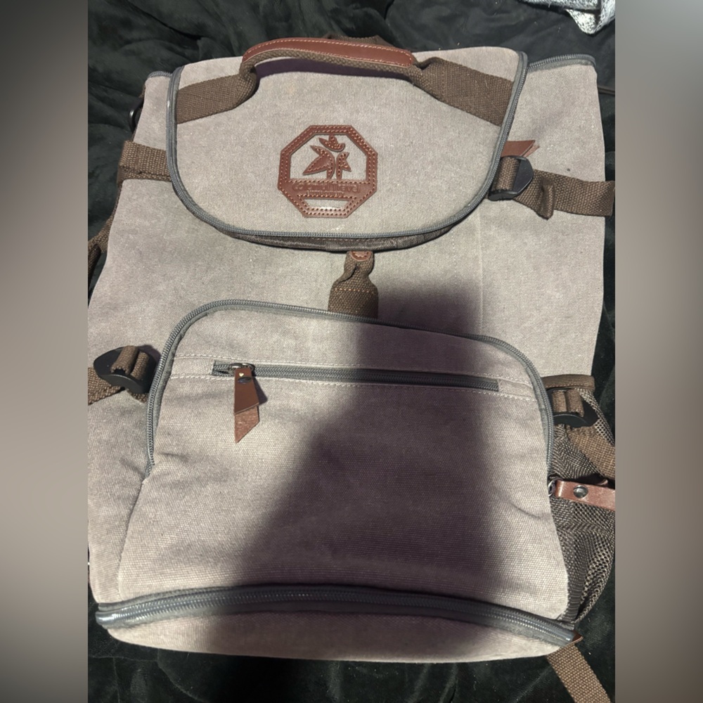 NWOT Colorful Travel Better Quality Gray Canvas Backpack